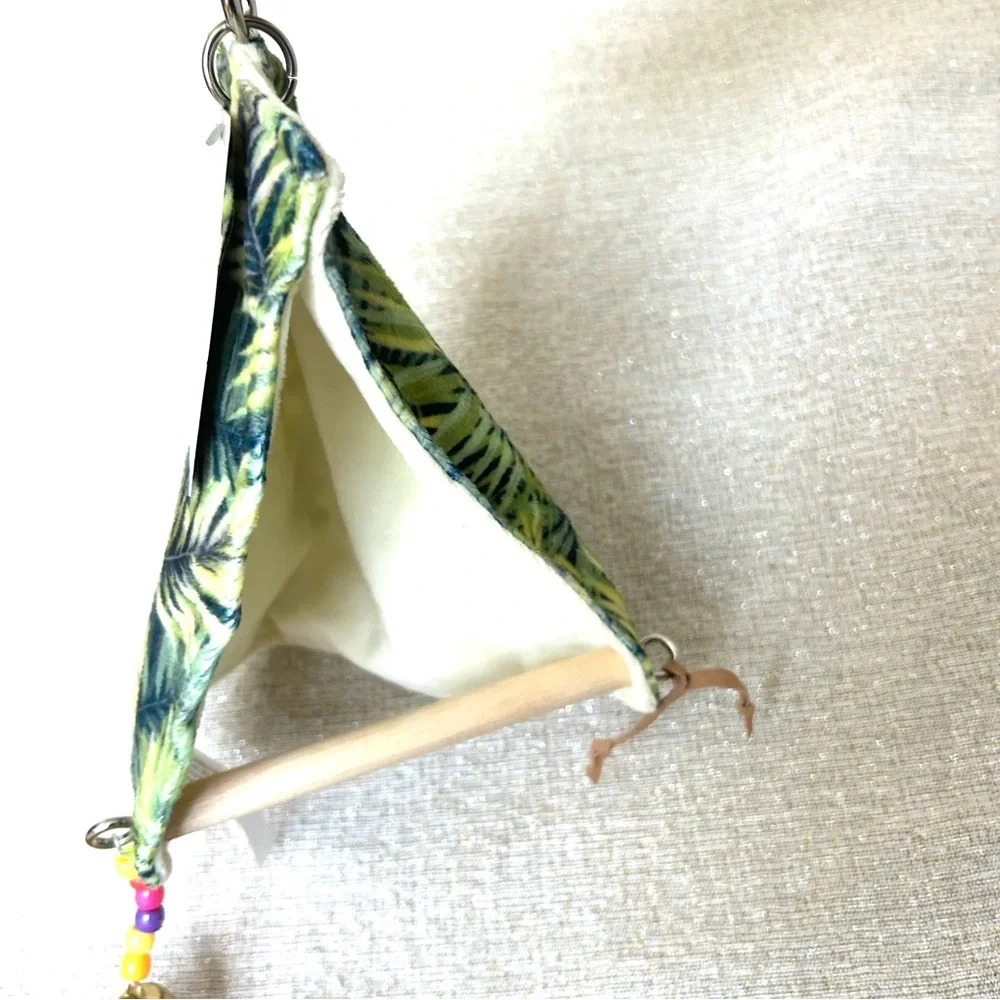 NWT Hut/Tipi Tent Swinging Perch Green Jungle Leaves Pattern with Bell - Picture 3 of 6
